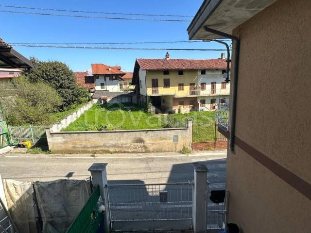 Appartamento in affitto a Vauda Canavese via Malone, 4, non arredato/vuoto, caminetto, cantina TrovaCasa