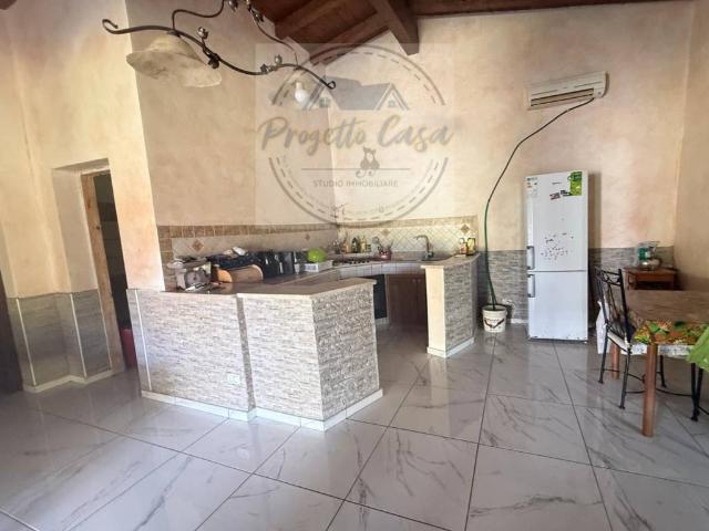 Appartamento in affitto a Velletri via Colle Calcagno, arredato, giardino privato, posto auto TrovaCasa