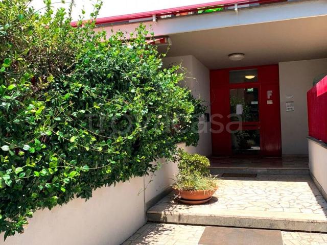 Appartamento in affitto a Velletri via Martiri Fosse Ardeatine, arredato, posto auto, ascensore TrovaCasa