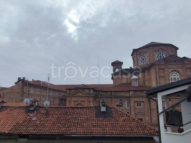 Appartamento in affitto a Venaria Reale via Mensa, 37, arredato, doppia esposizione, ultimo piano TrovaCasa