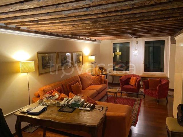 Appartamento in affitto a Venezia fondamenta Ponte Piccolo, arredato, luminoso, lavanderia TrovaCasa