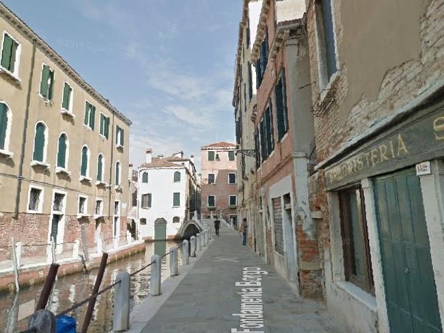 Appartamento in affitto a Venezia riva schiavoni, arredato, riscaldamento autonomo, travi a vista TrovaCasa