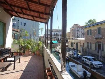 Appartamento in affitto a Venezia via Doge Michiel, terrazzo, luminoso, balcone TrovaCasa