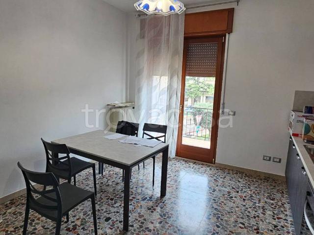 Appartamento in affitto a Verona via Società Operaia, arredato, giardino privato, terrazzo TrovaCasa