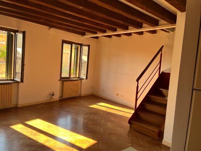 Appartamento in affitto a Verona VR