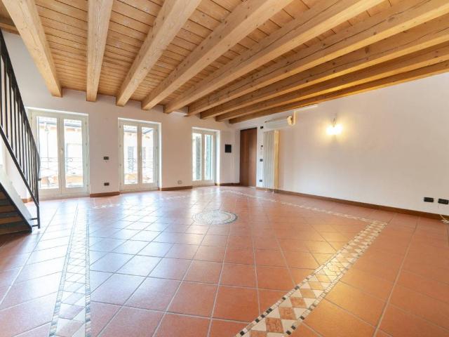 Appartamento in affitto a Verona VR