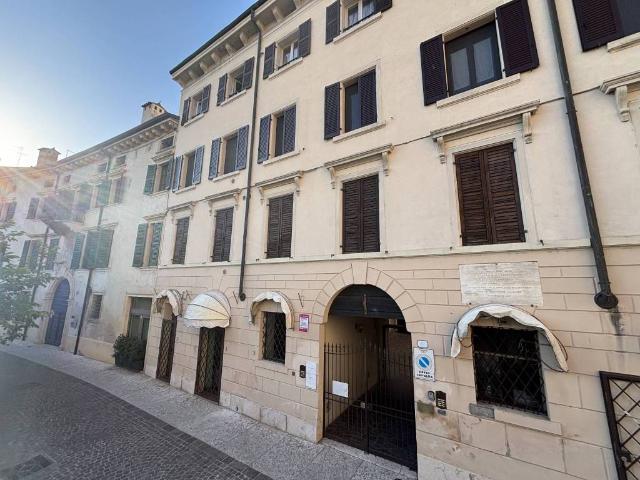 Appartamento in affitto a Verona VR