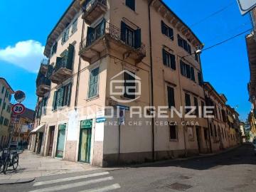 Appartamento in affitto a Verona VR