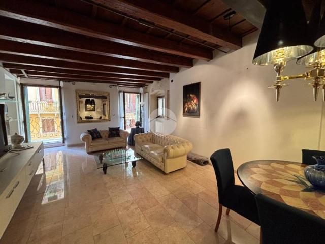 Appartamento in affitto a Verona VR