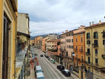 Appartamento in affitto a Verona VR