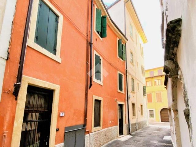 Appartamento in affitto a Verona VR
