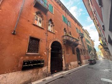 Appartamento in affitto a Verona VR