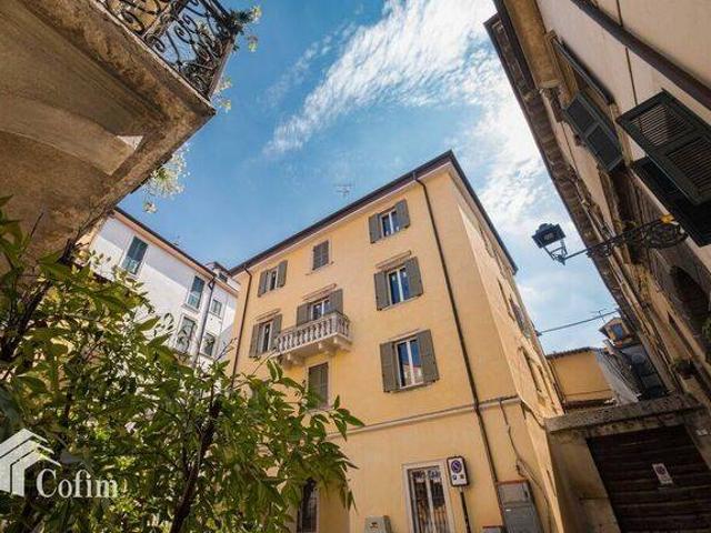 Appartamento in affitto a Verona, arredato, travi a vista, ascensore TrovaCasa