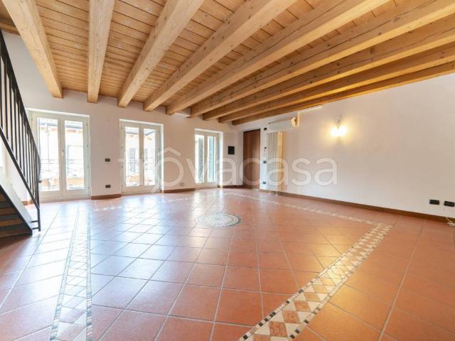 Appartamento in affitto a Verona, parzialmente arredato, ascensore, centrale TrovaCasa