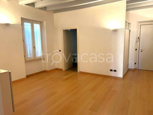 Appartamento in affitto a Verona piazza Duomo, immobile di prestigio, ascensore, ultimo piano TrovaCasa