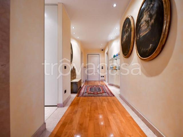 Appartamento in affitto a Verona riva San Lorenzo, Centro Storico
