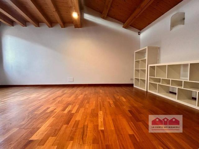 Appartamento in affitto a Vicenza contrà Pedemuro San Biagio, arredato, box, ascensore TrovaCasa