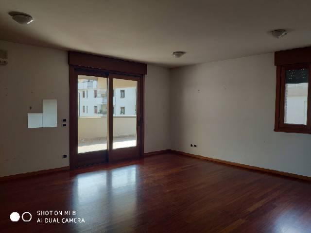 Appartamento in affitto a Vicenza, box, terrazzo, cucina abitabile TrovaCasa