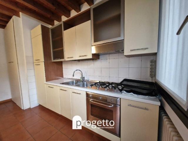 Appartamento in affitto a Vicenza, box, terrazzo, parzialmente arredato TrovaCasa
