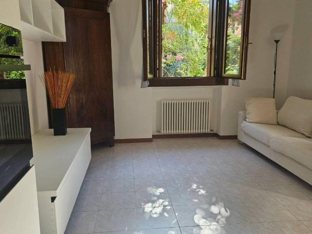 Appartamento in affitto a Vicenza via Grazia Deledda, 25, arredato, box, terrazzo TrovaCasa