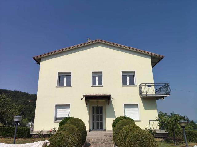 Appartamento in affitto a Viano RE