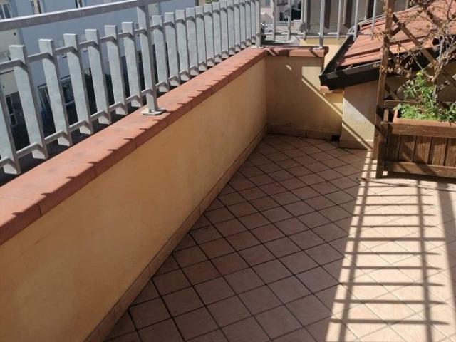 Appartamento in Affitto a Viareggio