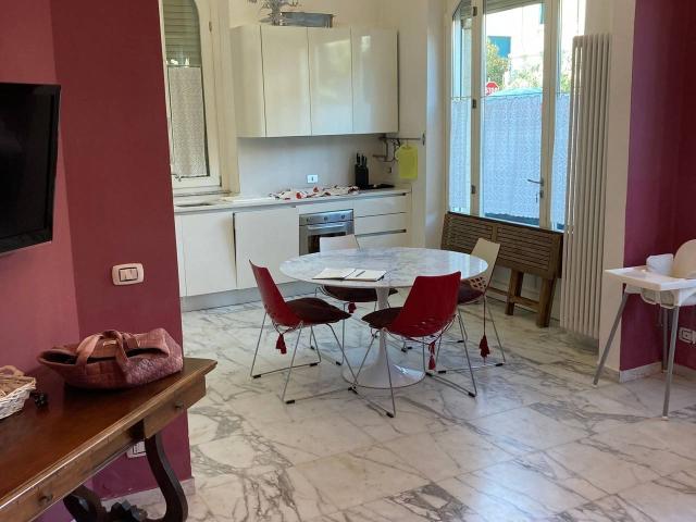 Appartamento in affitto a Viareggio