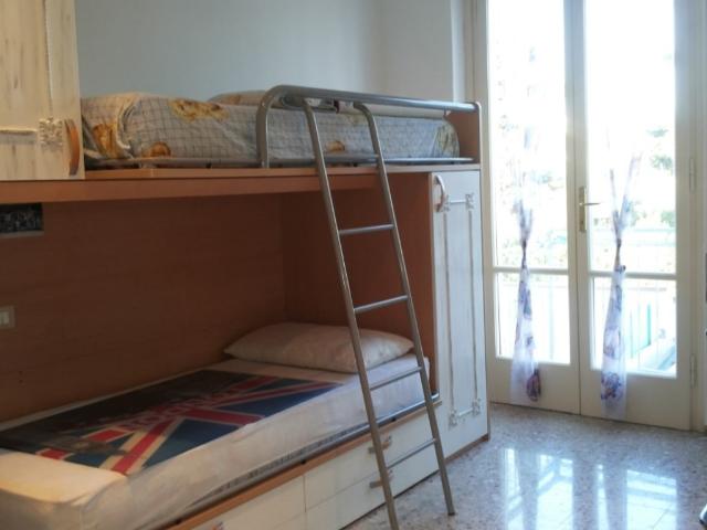 Appartamento in affitto a Viareggio, ultimo piano, balcone, studio TrovaCasa