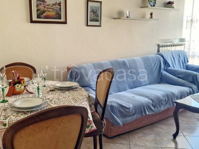 Appartamento in affitto a Viareggio via Giulio Cesare, arredato, ultimo piano, lavatrice TrovaCasa