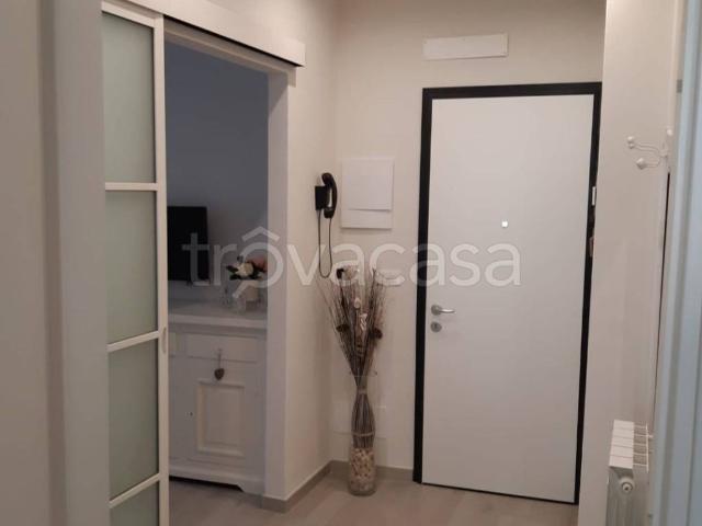 Appartamento in affitto a Viareggio via Giacomo Puccini, arredato, aria condizionata, balcone TrovaCasa