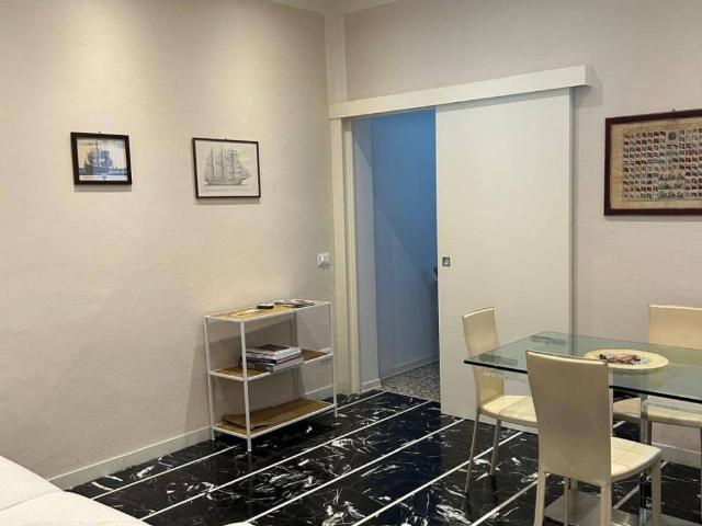 Appartamento in affitto a Viareggio viale Ugo Foscolo, centrale, studio TrovaCasa