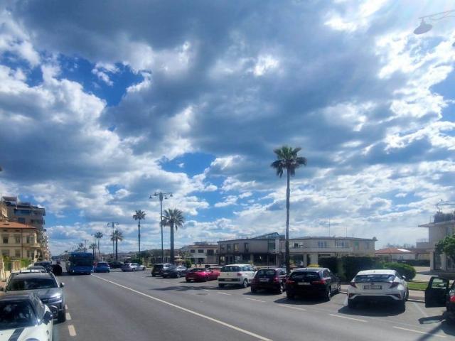 Appartamento in affitto a Viareggio viale Giosuè Carducci 77, arredato, fronte mare, ascensore TrovaCasa