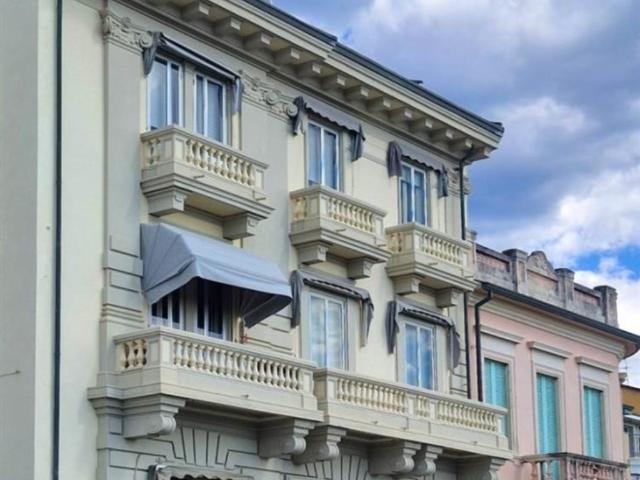 Appartamento in affitto a Viareggio viale Giosuè Carducci 77, arredato, fronte mare, ascensore TrovaCasa