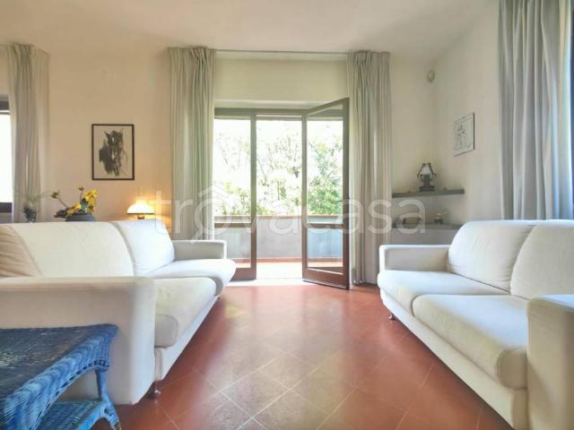 Appartamento in affitto a Viareggio viale John Fitzgerald Kennedy Quartiere Lagomare, arredato, posto auto, terrazzo TrovaCasa