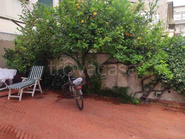 Appartamento in affitto a Viareggio, arredato, giardino, posto auto TrovaCasa