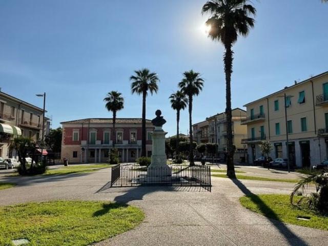 Appartamento in affitto a Viareggio, arredato, riscaldamento autonomo, ascensore TrovaCasa