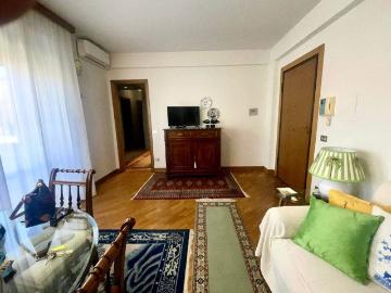 Appartamento in affitto a Viareggio LU