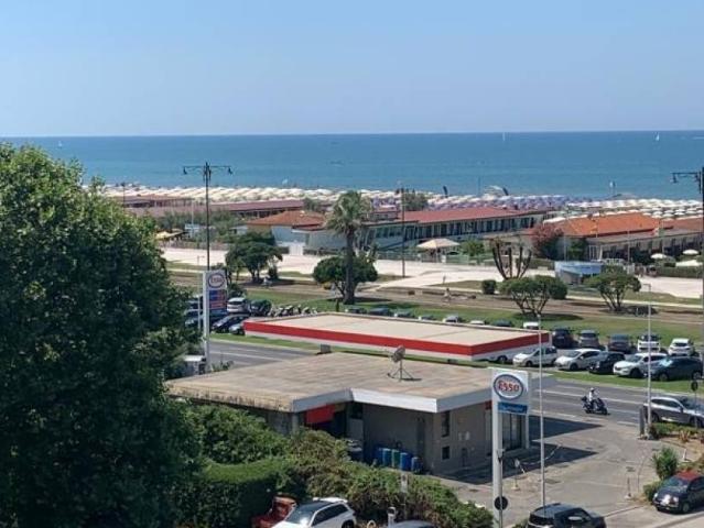 Appartamento in affitto a Viareggio LU