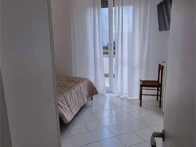 Appartamento in affitto a Viareggio q.Re Duca d'Aosta 4, arredato, giardino privato, posto auto TrovaCasa