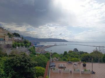 Appartamento in affitto a Vietri sul Mare SA