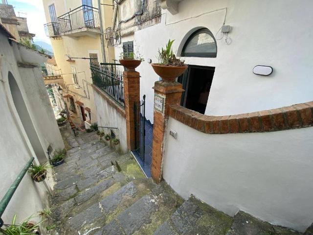 Appartamento in affitto a Vietri sul Mare SA