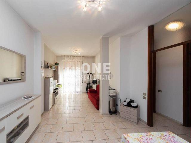 Appartamento in affitto a Villasanta