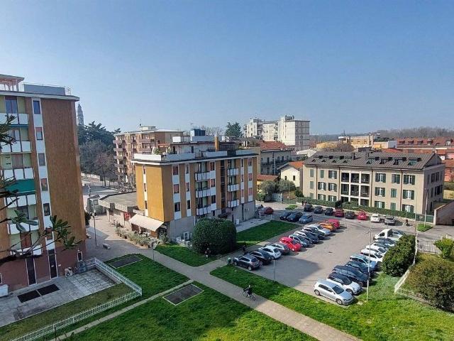 Appartamento in affitto a Villasanta MB