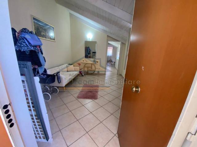 Appartamento in affitto a Villaricca via della Resistenza, non arredato/vuoto, posto auto, ultimo piano TrovaCasa
