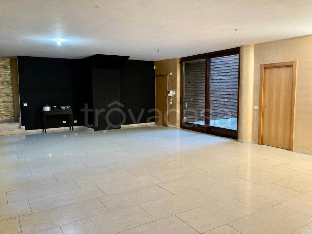 Appartamento in affitto a Vimercate via Terraggio Molgora, 4, giardino privato, box, terrazzo TrovaCasa
