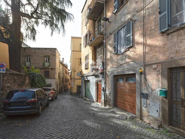 Appartamento in Affitto a Viterbo – Zona: Centro