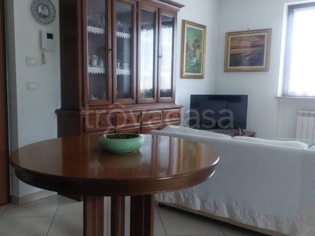 Appartamento in affitto a Volpiano via Smetana, 11, box, cantina, terrazzo coperto TrovaCasa