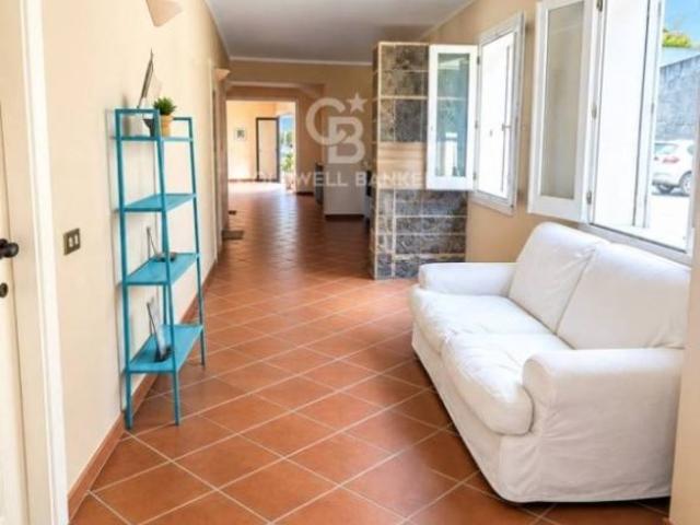 Appartamento in affitto ad Acitrezza, Aci Castello