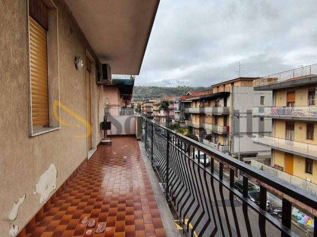 Appartamento in affitto ad Aci Catena, arredato, posto auto, terrazzo TrovaCasa