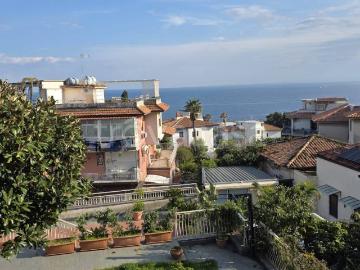 Appartamento in affitto ad Aci Castello, arredato, posto auto, terrazzo TrovaCasa